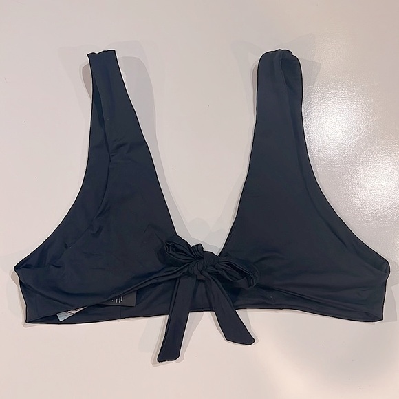 Volcom Simply Seamless Halter - Picture 8 of 11